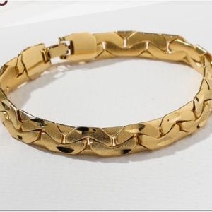 New Vanessa Mooney the barb bracelet gold